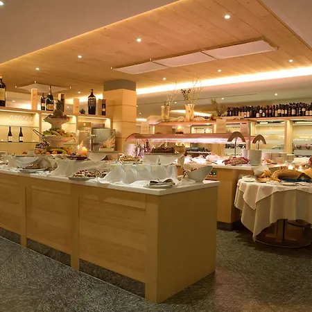 Salin & Mountain 4* Λιβίνιο